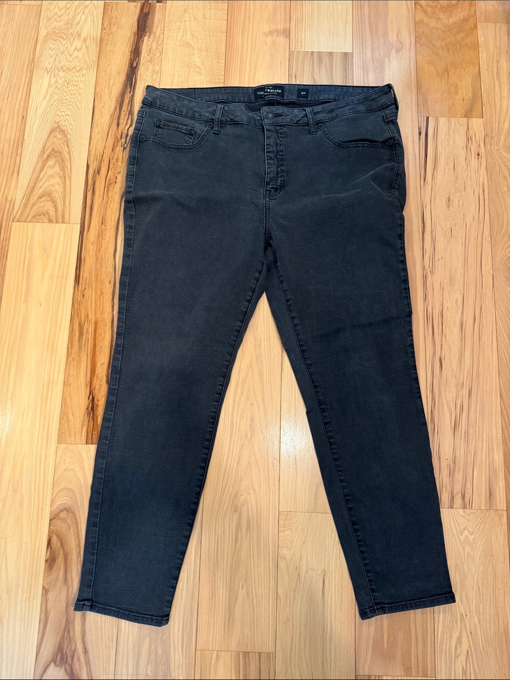 Lucky Brand Women’s Black Skinny Jeans 18w